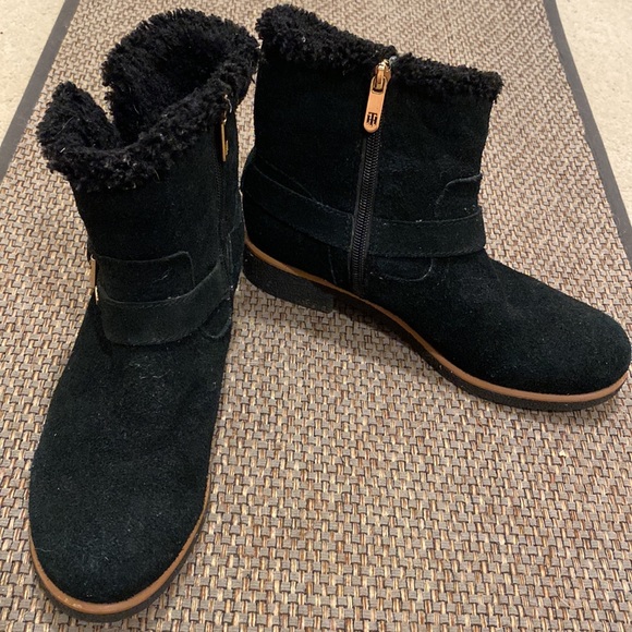 Tommy Hilfiger 7 Black Faux Suede Boots - Picture 3 of 12